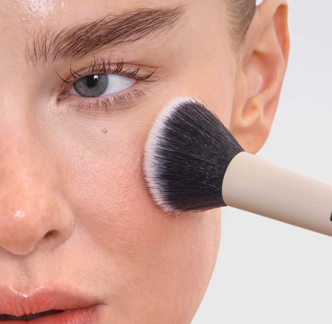 REFY Dual Ended Complexion Brush