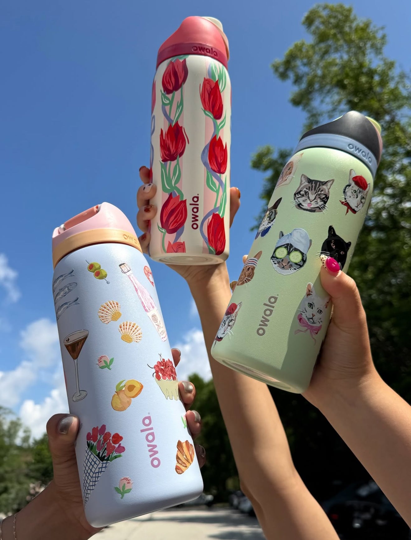 Owala UO Exclusive FreeSip 32 oz *Pre-Order*
