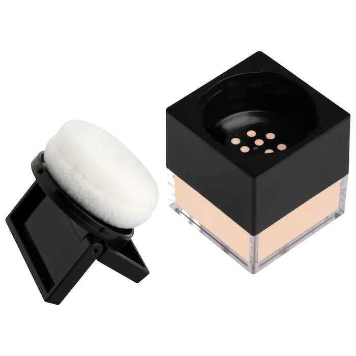 HUDA BEAUTY
Mini Easy Bake Loose Baking & Setting Powder