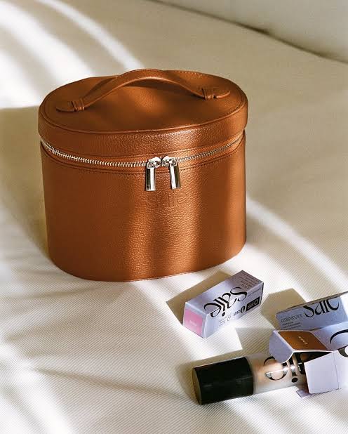 Saie The Vanity Case